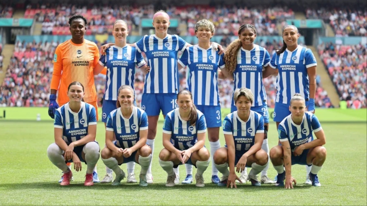 Brighton Women line up for a team photo
